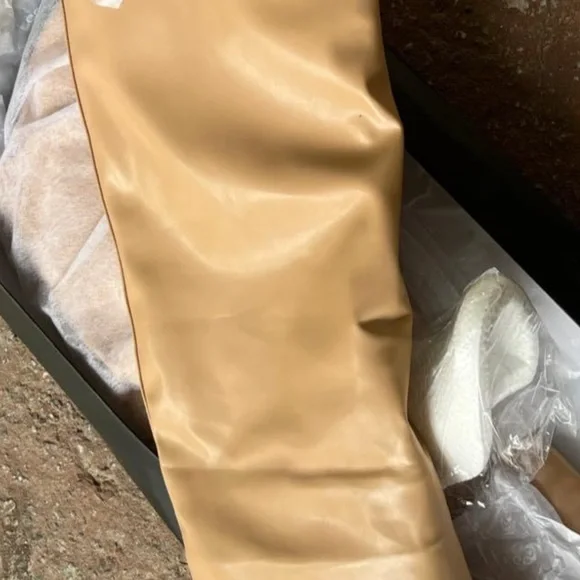 Nude Shark Locket Boots - Picture 3 of 5